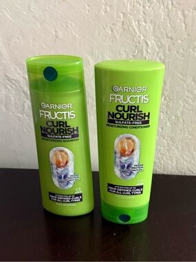 Garnier Fructis Curl Nourish Shampoo & Conditioner - Bright Lime Green